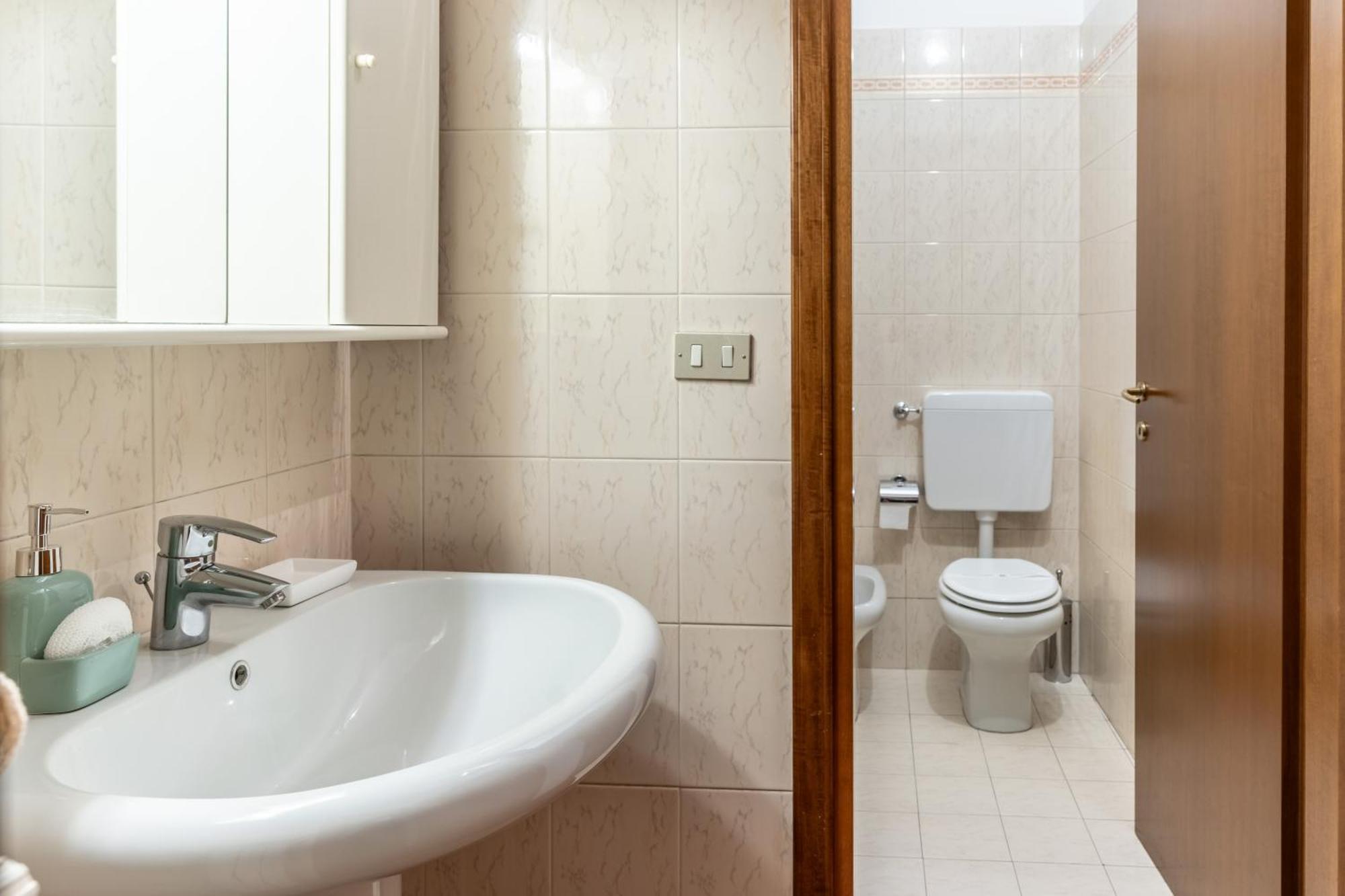 Апартаменты -Near Arena & Parking - Pet Friendly Historical Arena Palace Верона Экстерьер фото