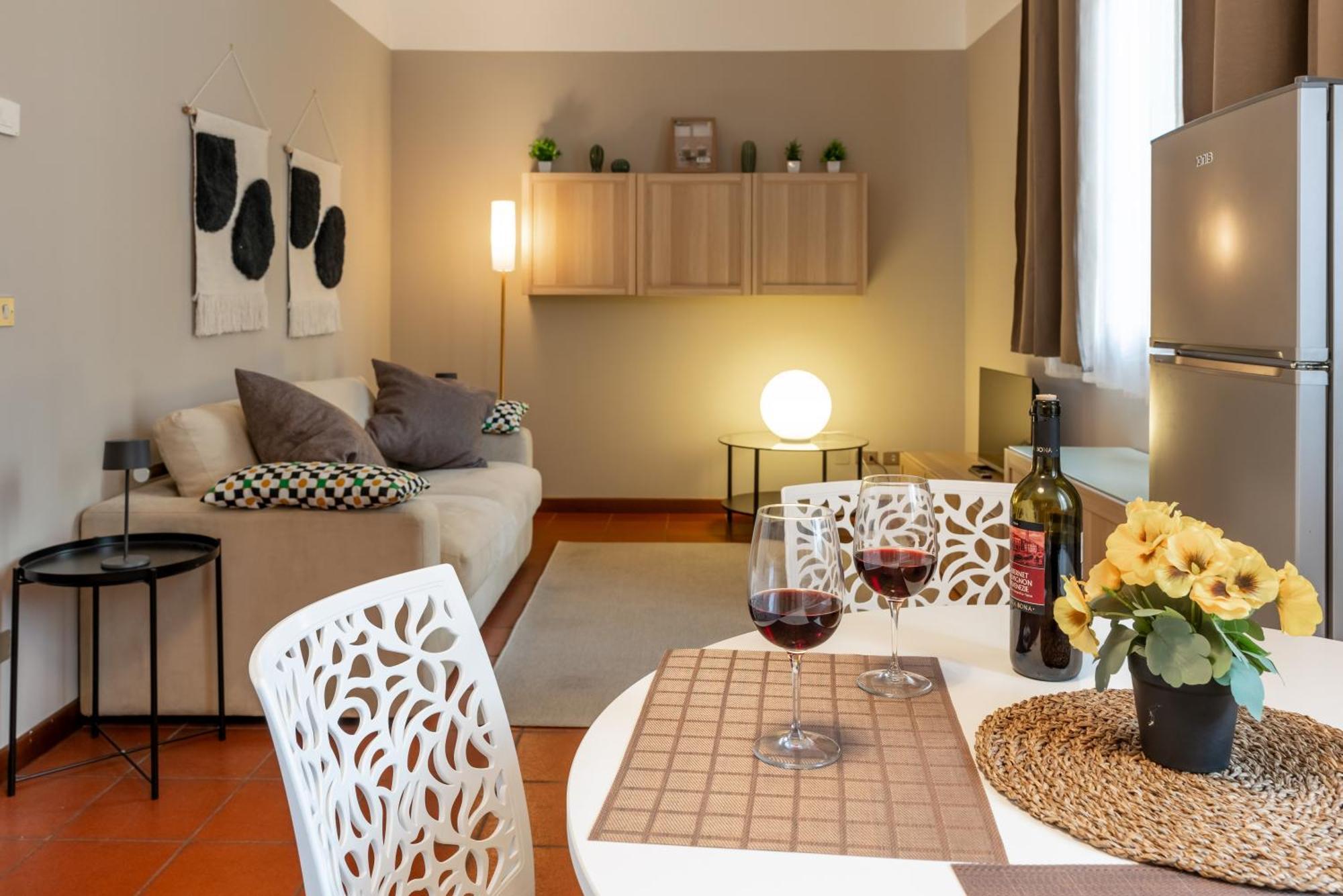 Апартаменты -Near Arena & Parking - Pet Friendly Historical Arena Palace Верона Экстерьер фото