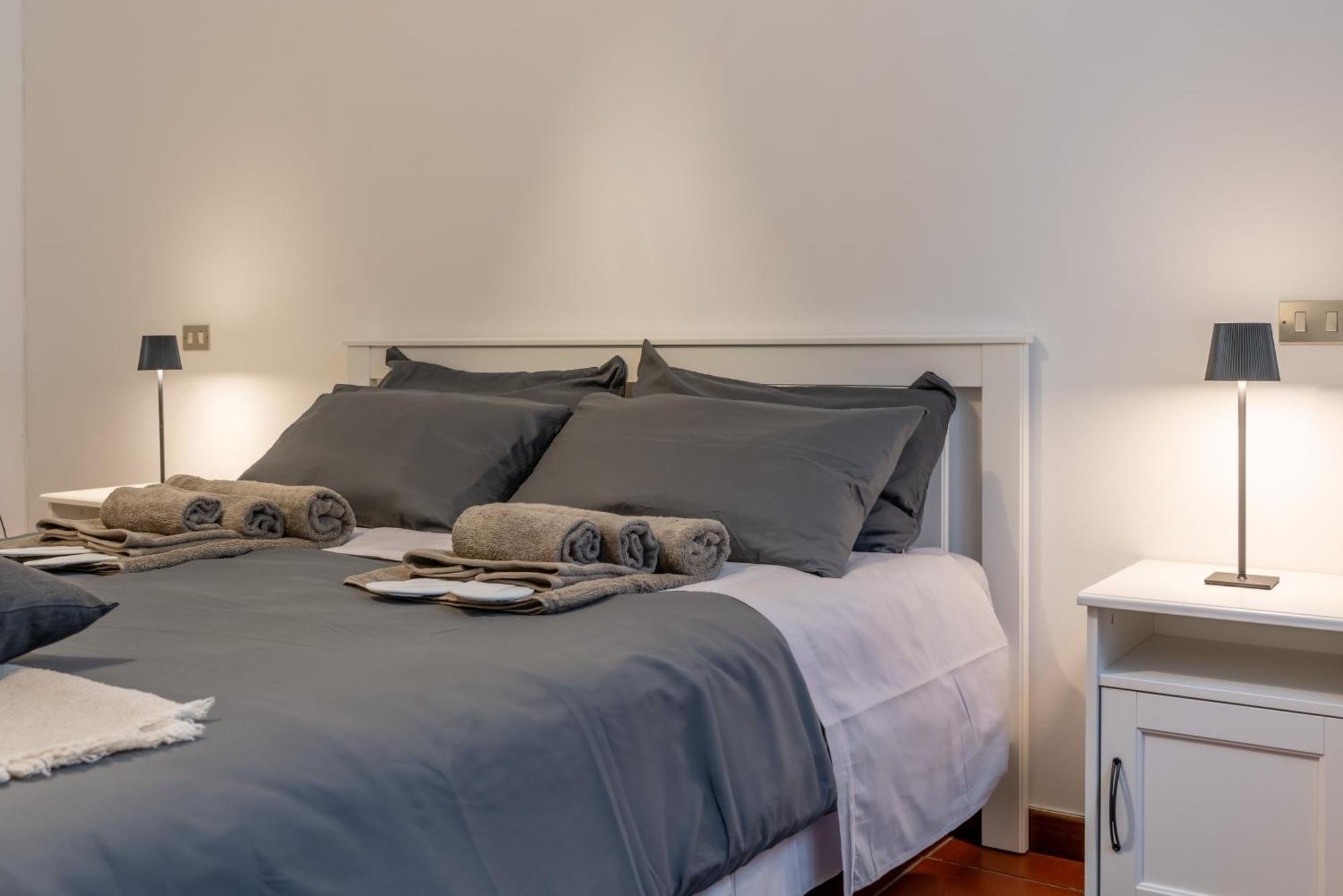 Апартаменты -Near Arena & Parking - Pet Friendly Historical Arena Palace Верона Экстерьер фото